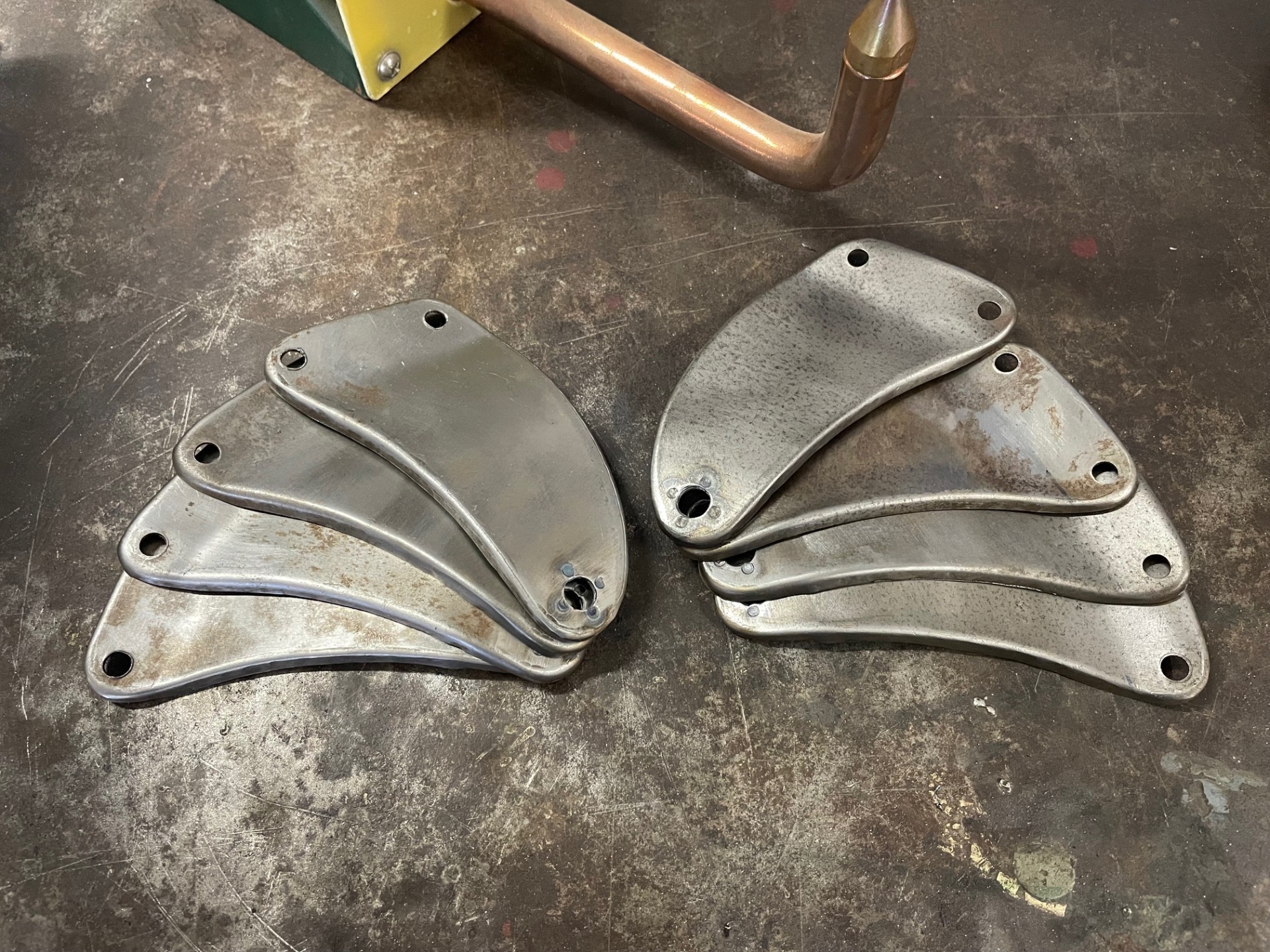 Držiaky predného svetla ČZ 125/150